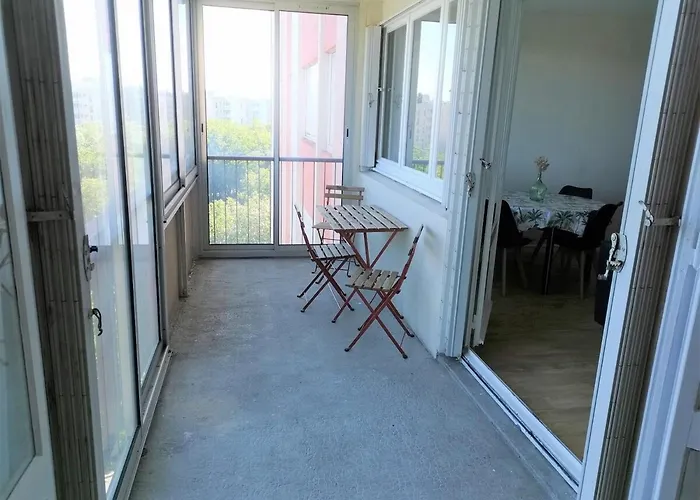 아파트 Spacious Bellevue *